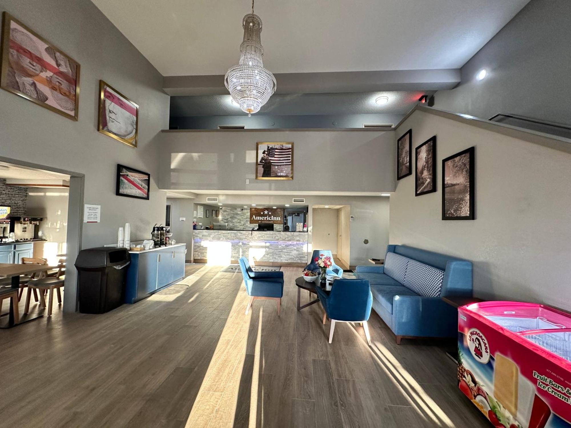 Americinn By Wyndham Reedsburg Bagian luar foto